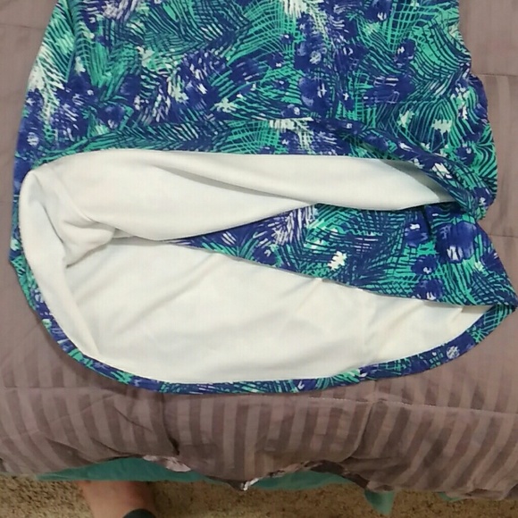 Tropical guess mini skirt - Picture 5 of 5